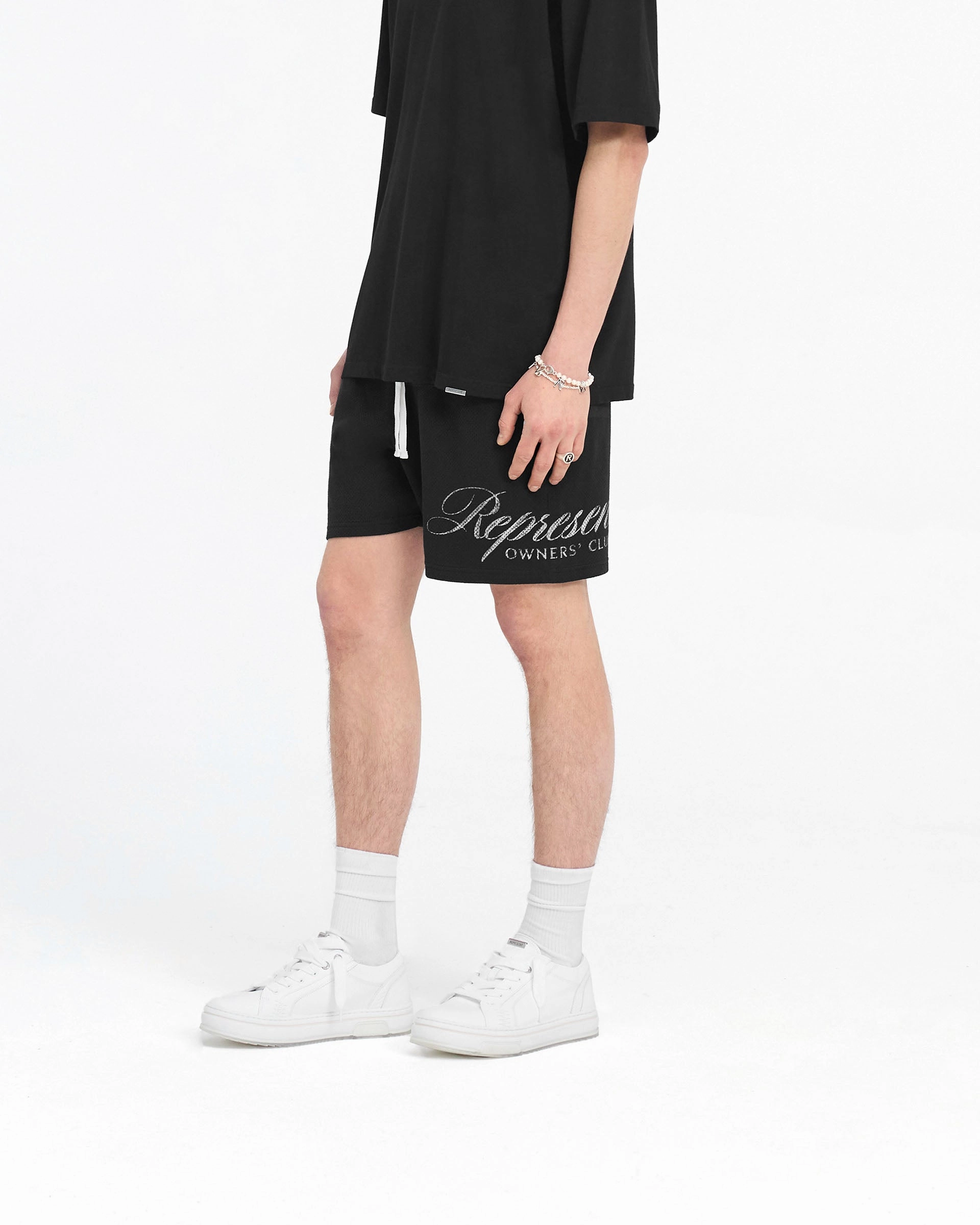 wrinkle - resistant Stretch Support Represent Owners Club Script Mesh Shorts - Black