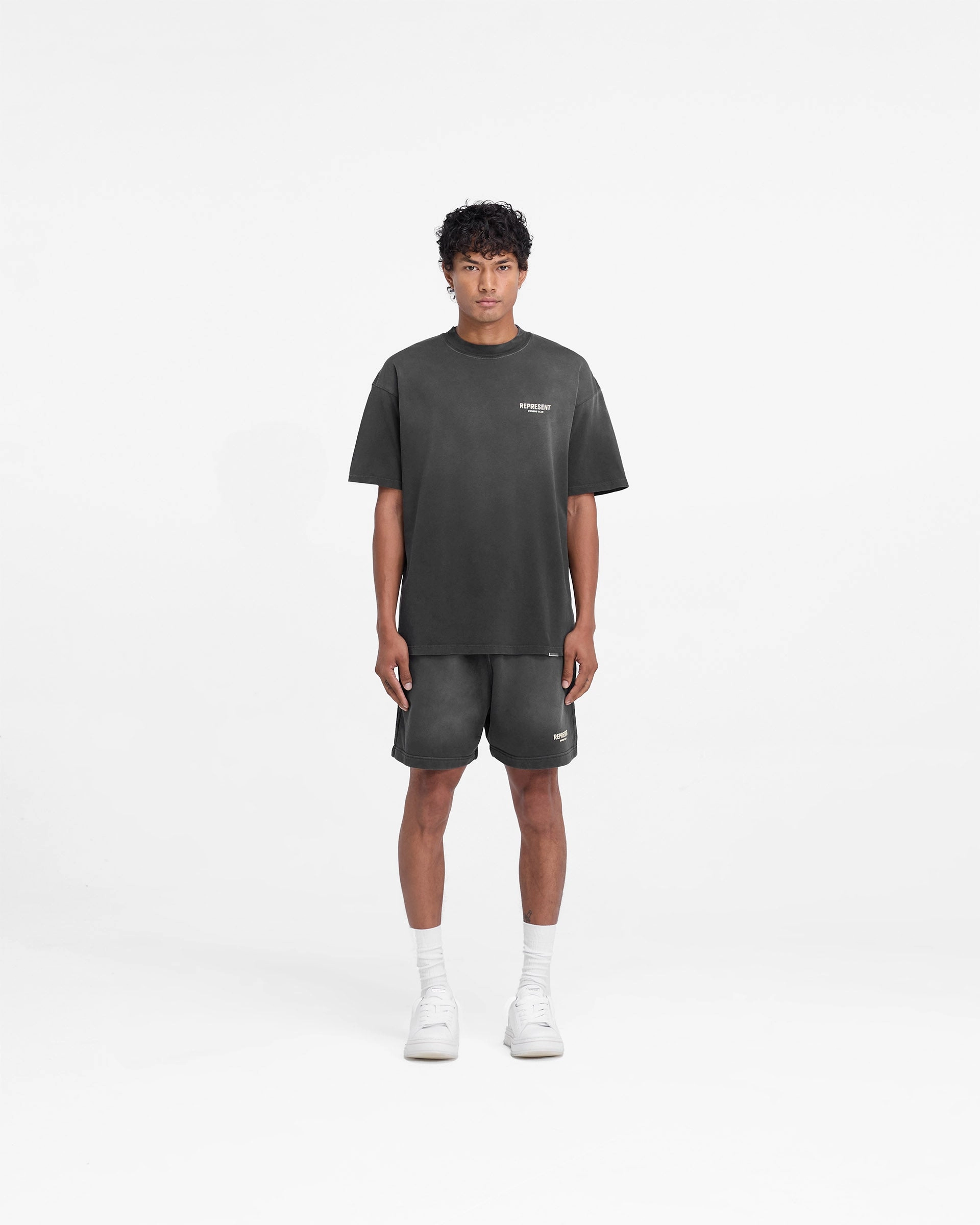 Stretchable Waistband Represent Owners Club Shorts - Aged Black