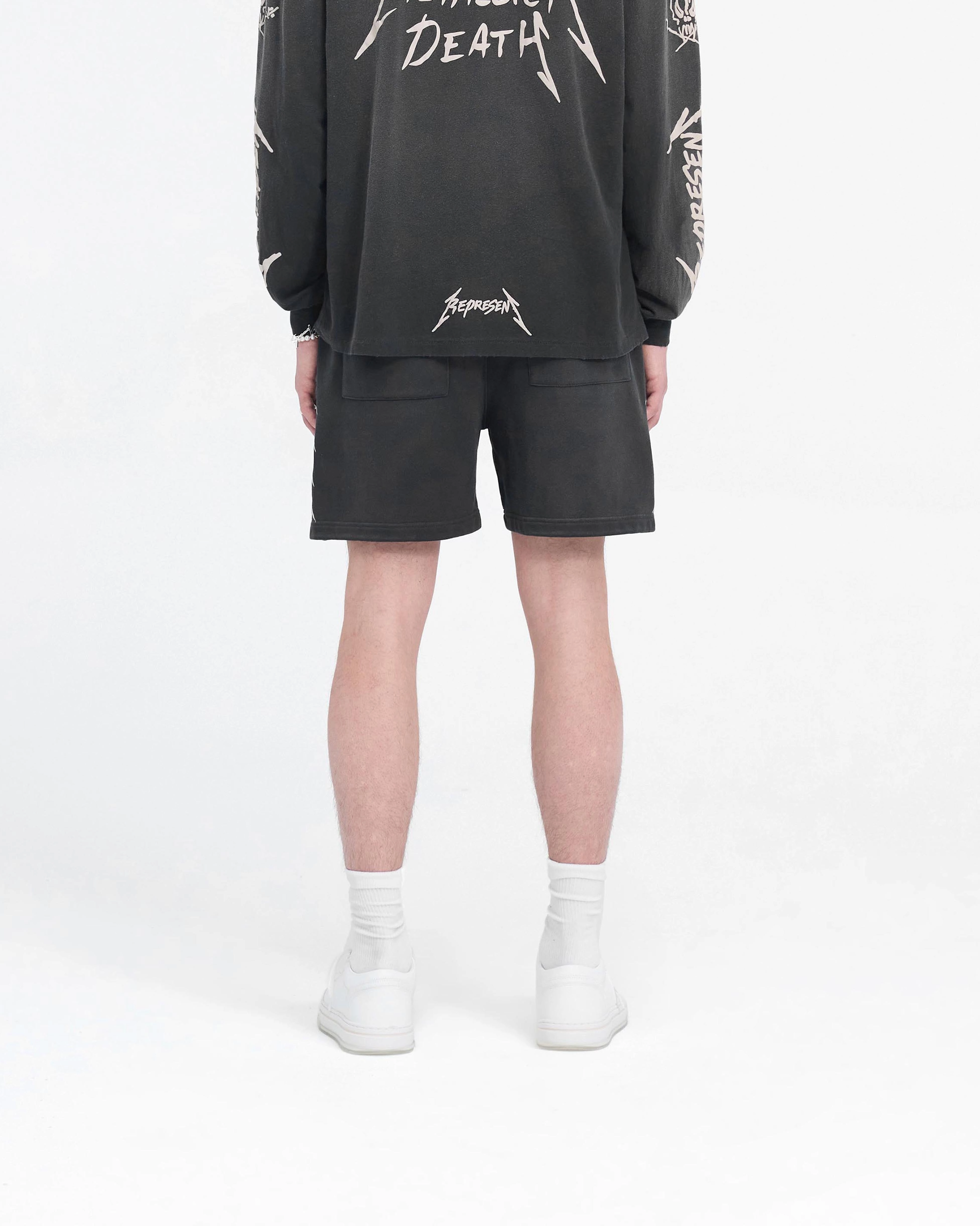 Represent X Metallica Local Crew Short - Stained Black anti static coating