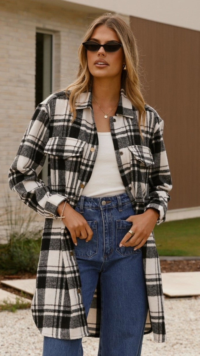 Anti Pill Surface Subtle Texture Saskia Jacket - Black/Cream Check