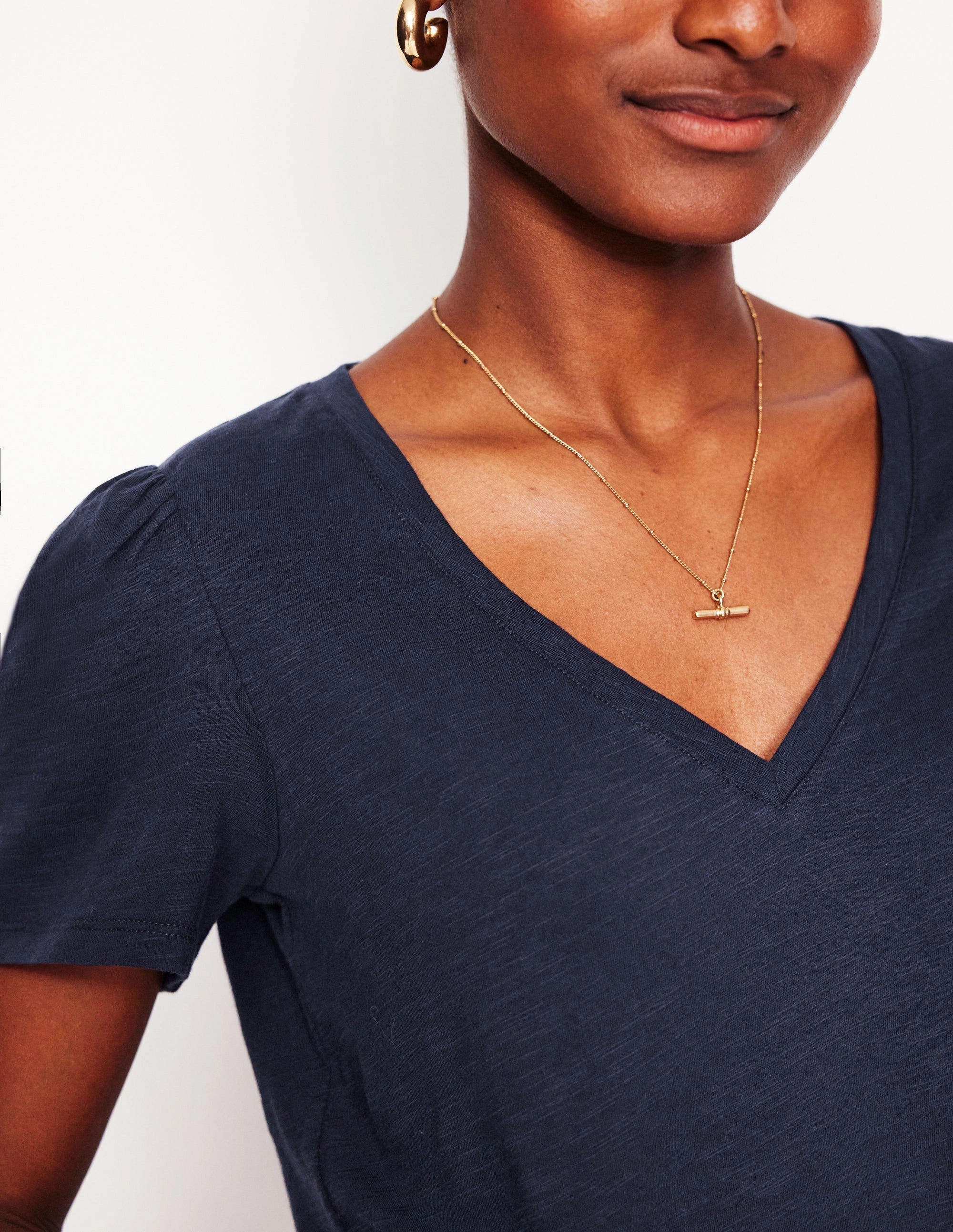 FrictionResistant Trim Tagless Collar Short Sleeve V Neck T-shirt-Navy