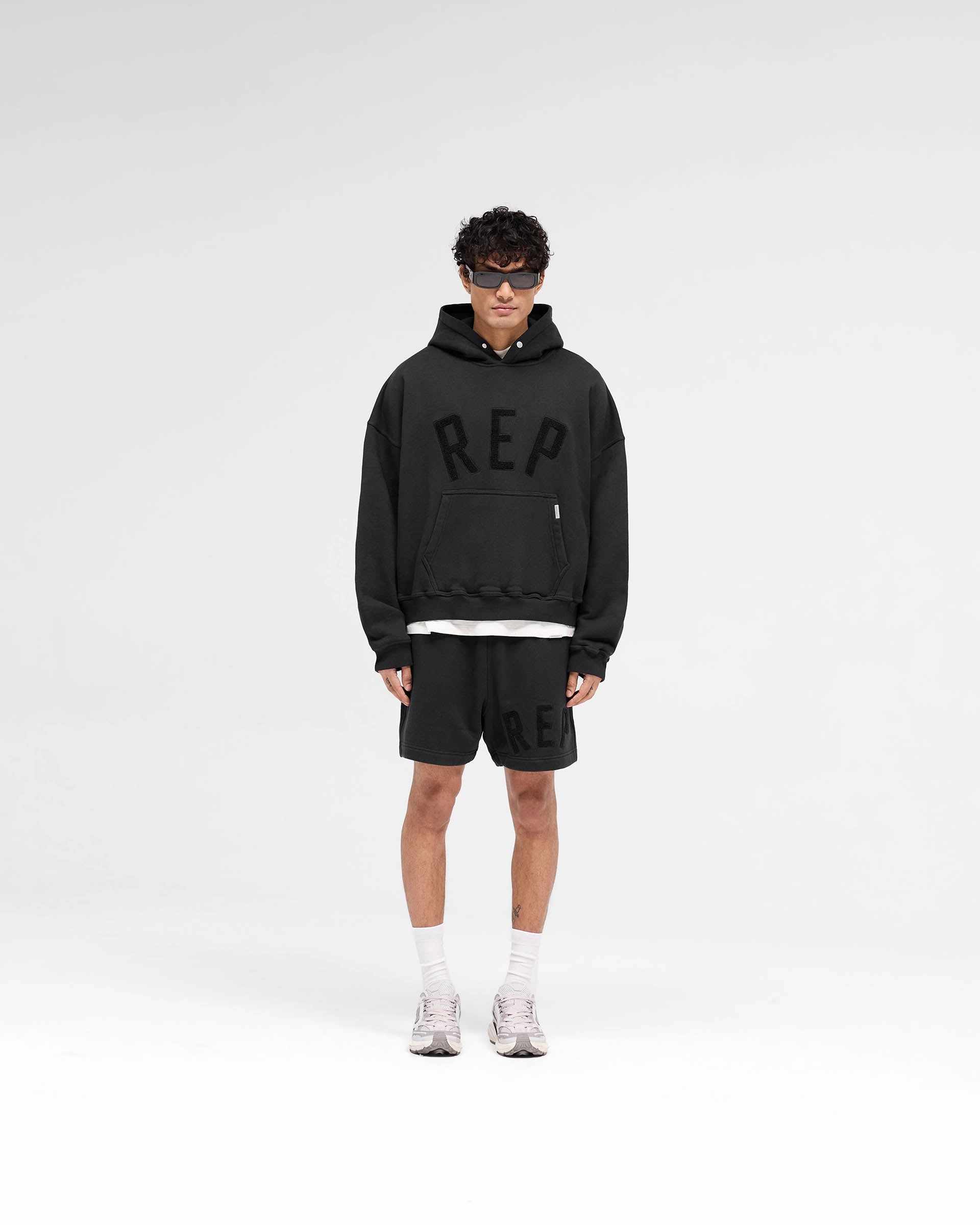 Casual Street Handsome Finish Rep Applique Hoodie - Off Black
