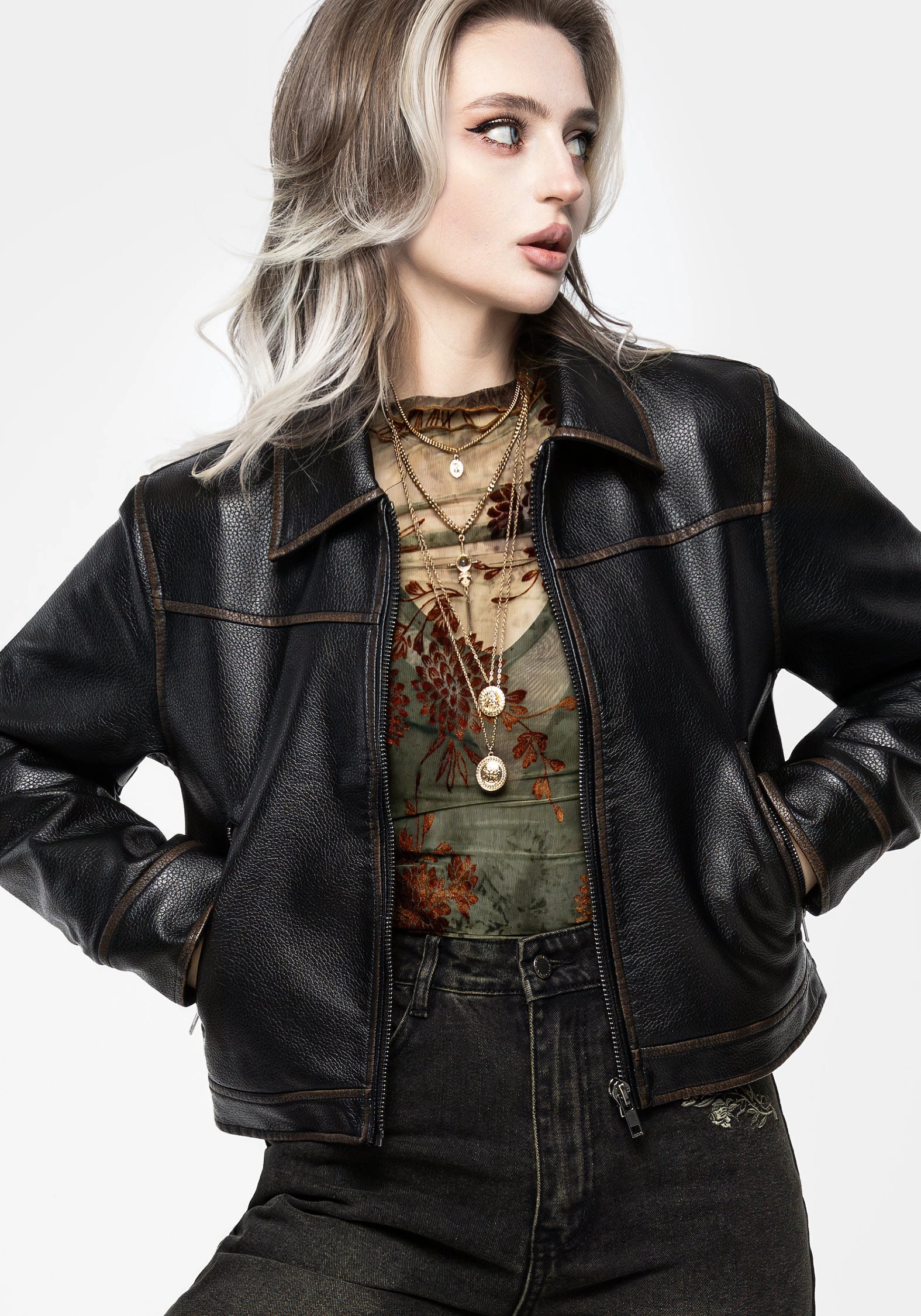 Comfortable Feel Flat Lock Stitching Ermania Crop Faux Leather Jacket