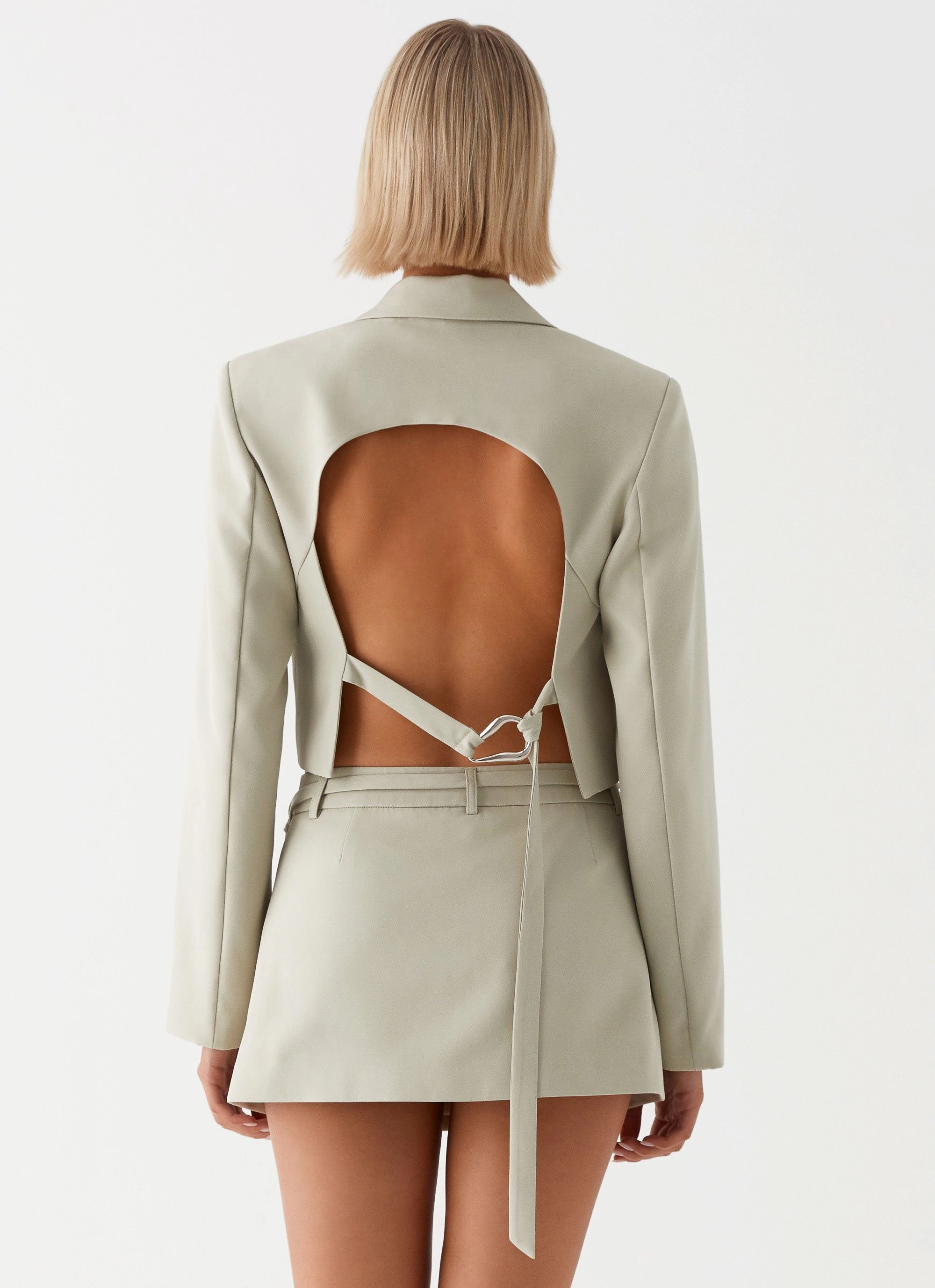 Light Reflectivity Trim Olea Open Back Cropped Blazer - Sage