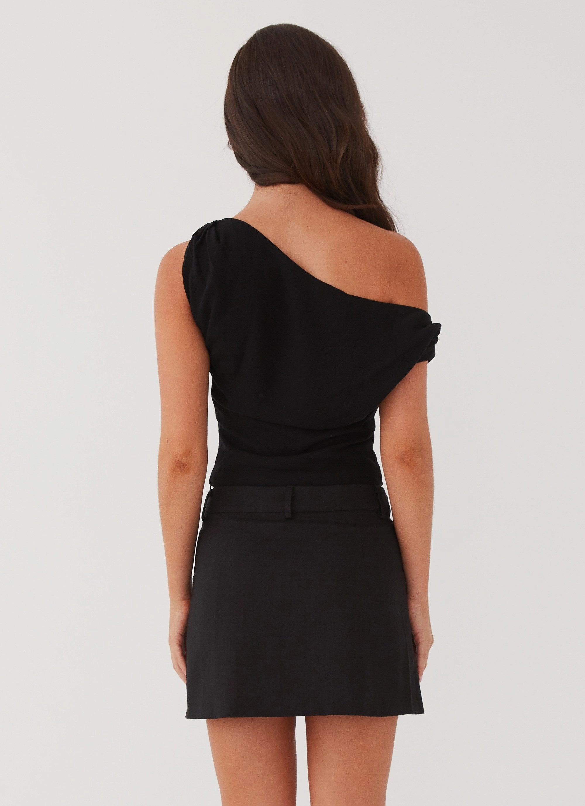Unisex style Marissa Linen Mini Skirt - Black
