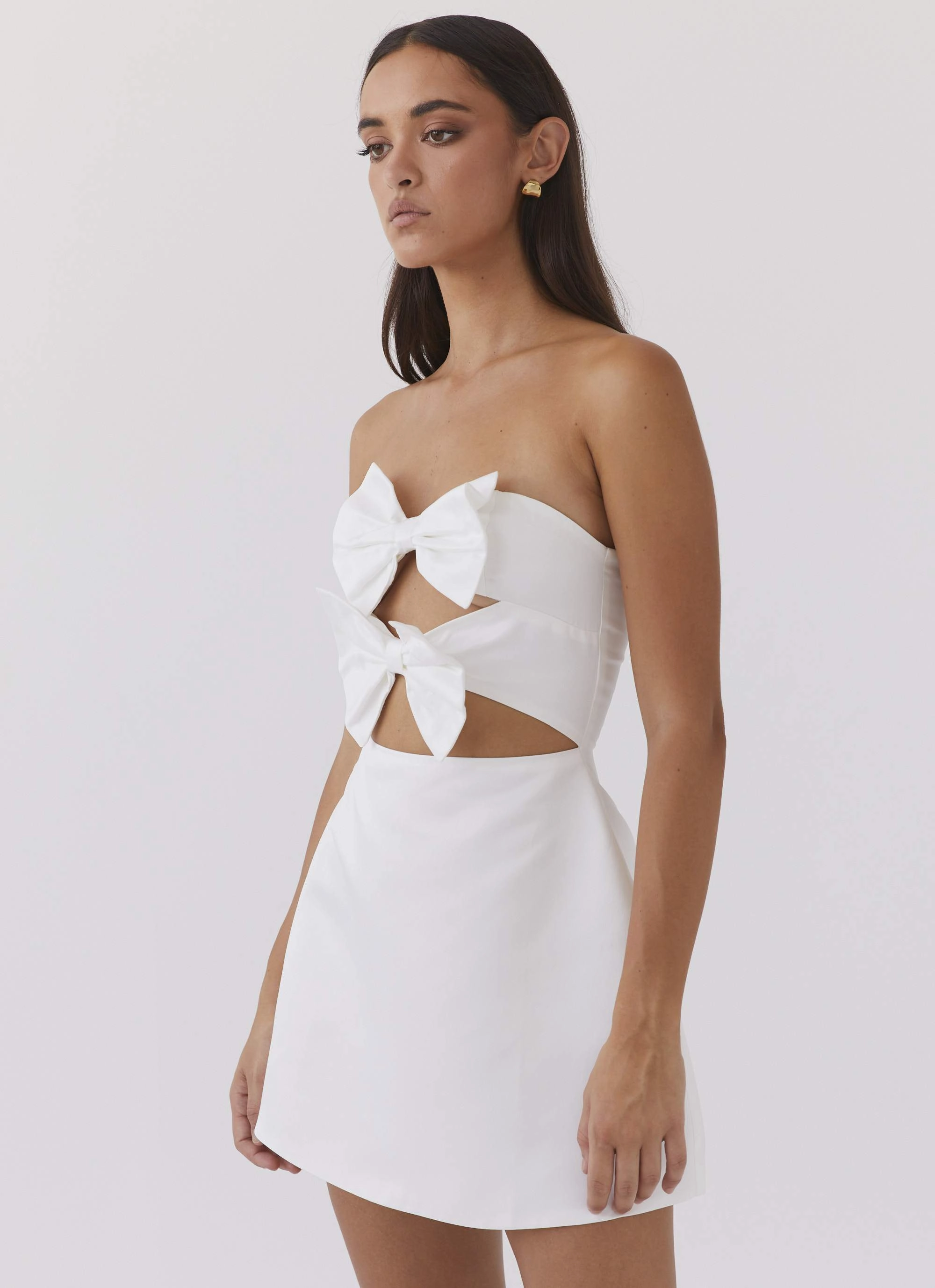 Smart and Relaxed bold appearance Girl Crush Bow Mini Dress - White