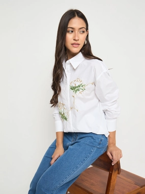 Madame Floral Embroidery White Cotton Shirt high-low hem Youth fashion