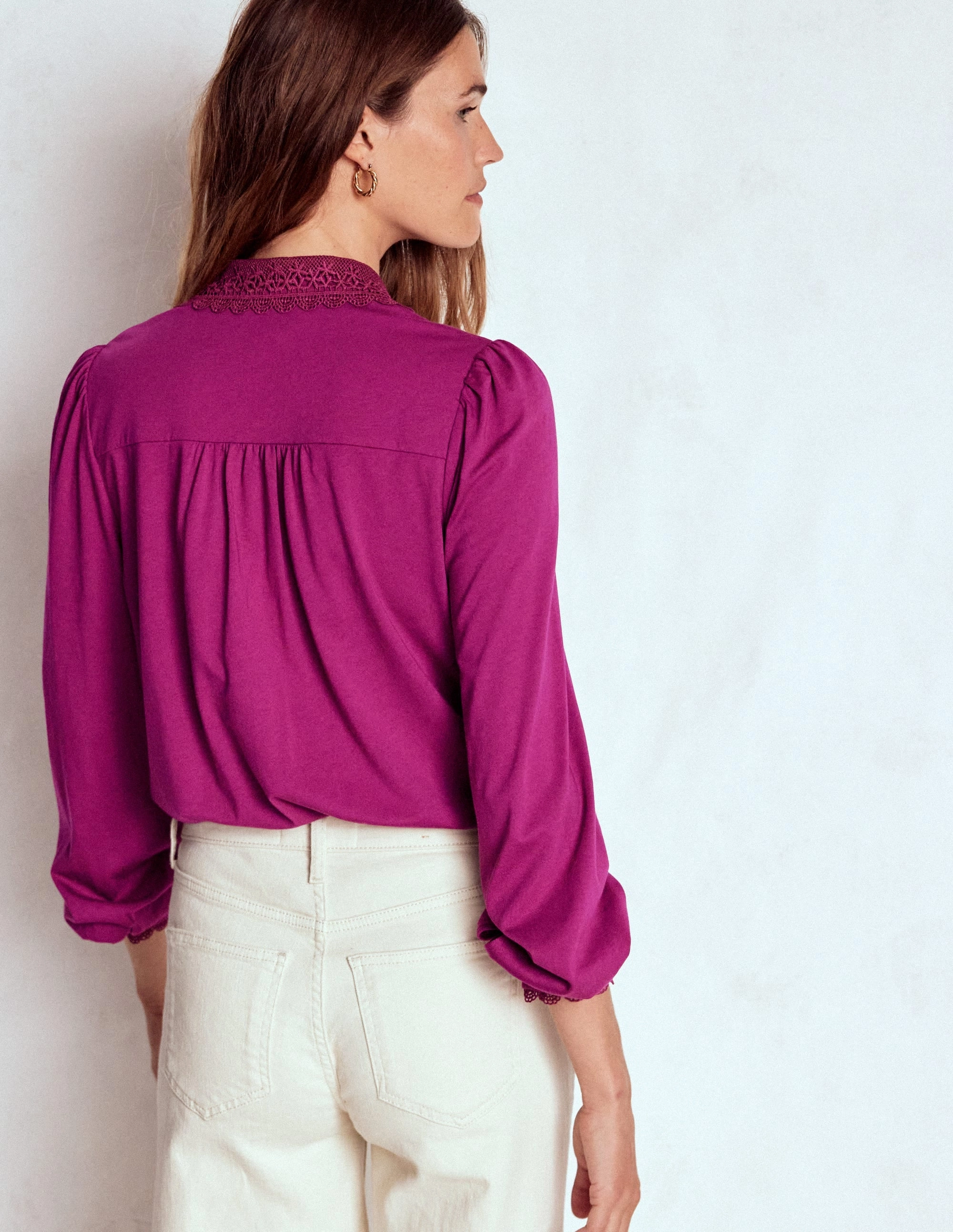 Reversible Layering Tech Hydrophobic Surface Treatment Lace Collar Blouse-Rich Magenta