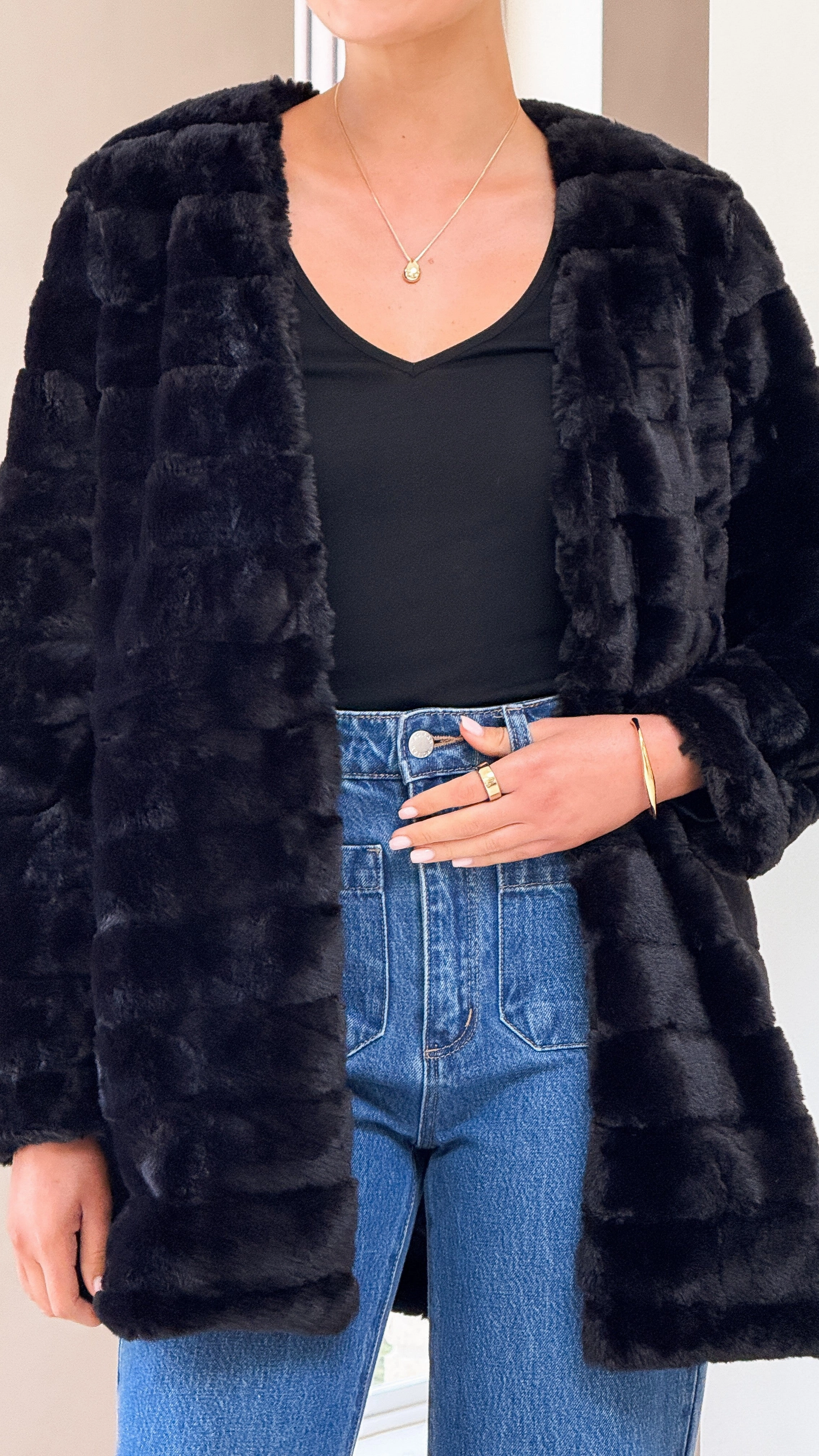 Magnetic Closures Non Irritating Edging Tully Longline Jacket - Black