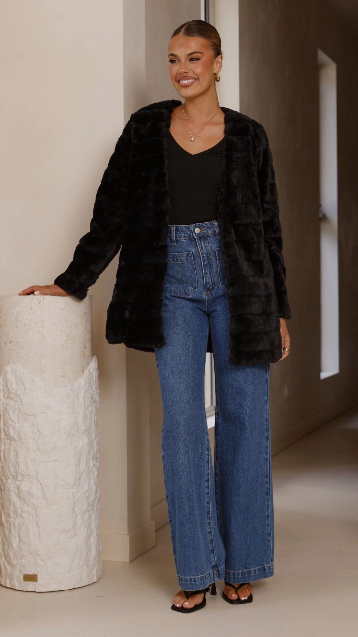 Odor Control Treatment All Season Fit Tully Longline Jacket - Black