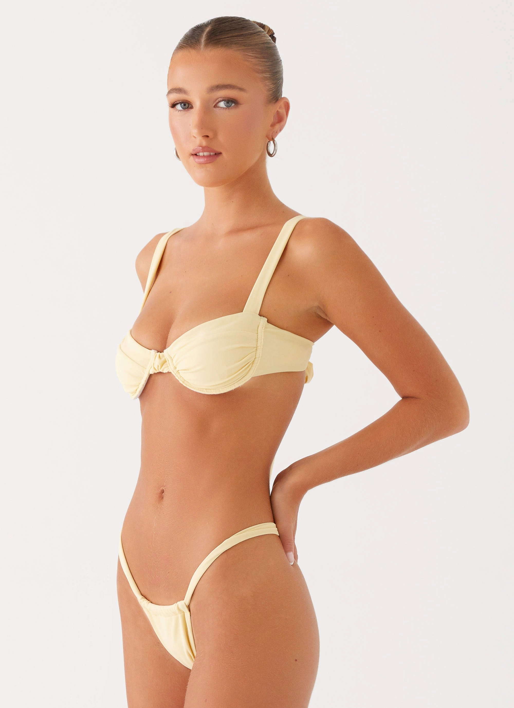 Latest Trend Gala Underwire Bikini Top - Yellow