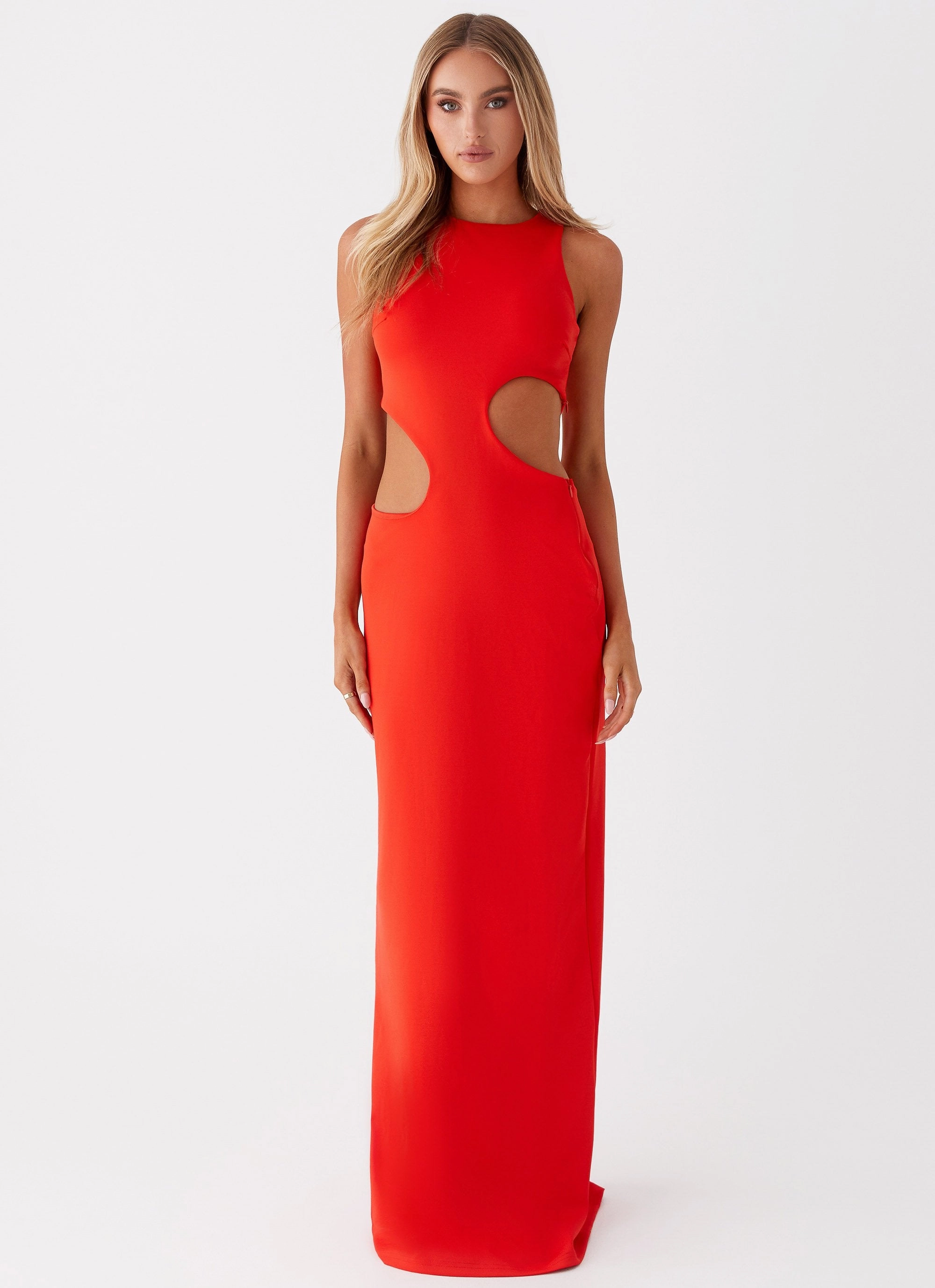 Night Ready Slim Touch Vaeloria Maxi Dress - Red