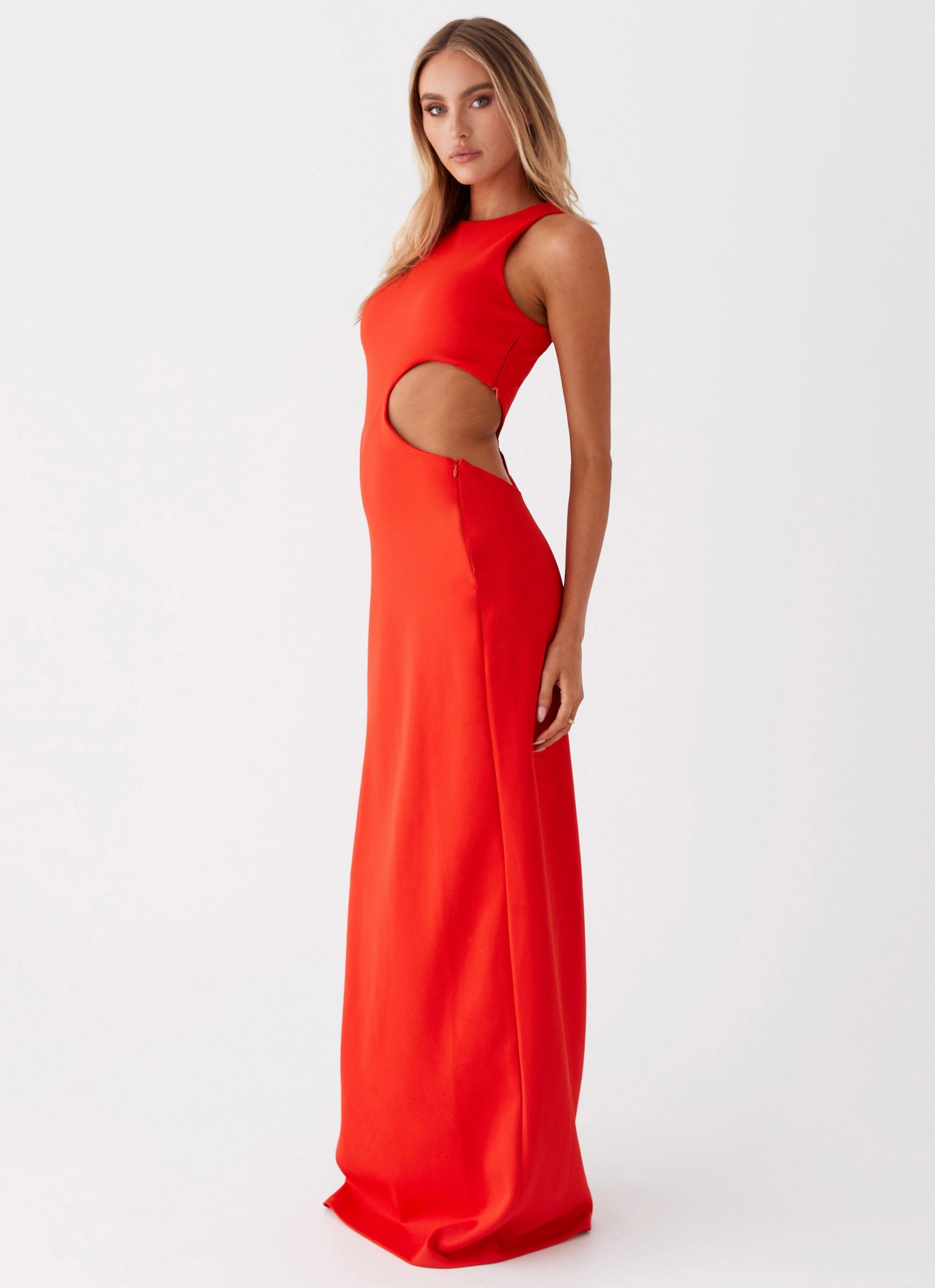 Vaeloria Maxi Dress - Red Layered Form