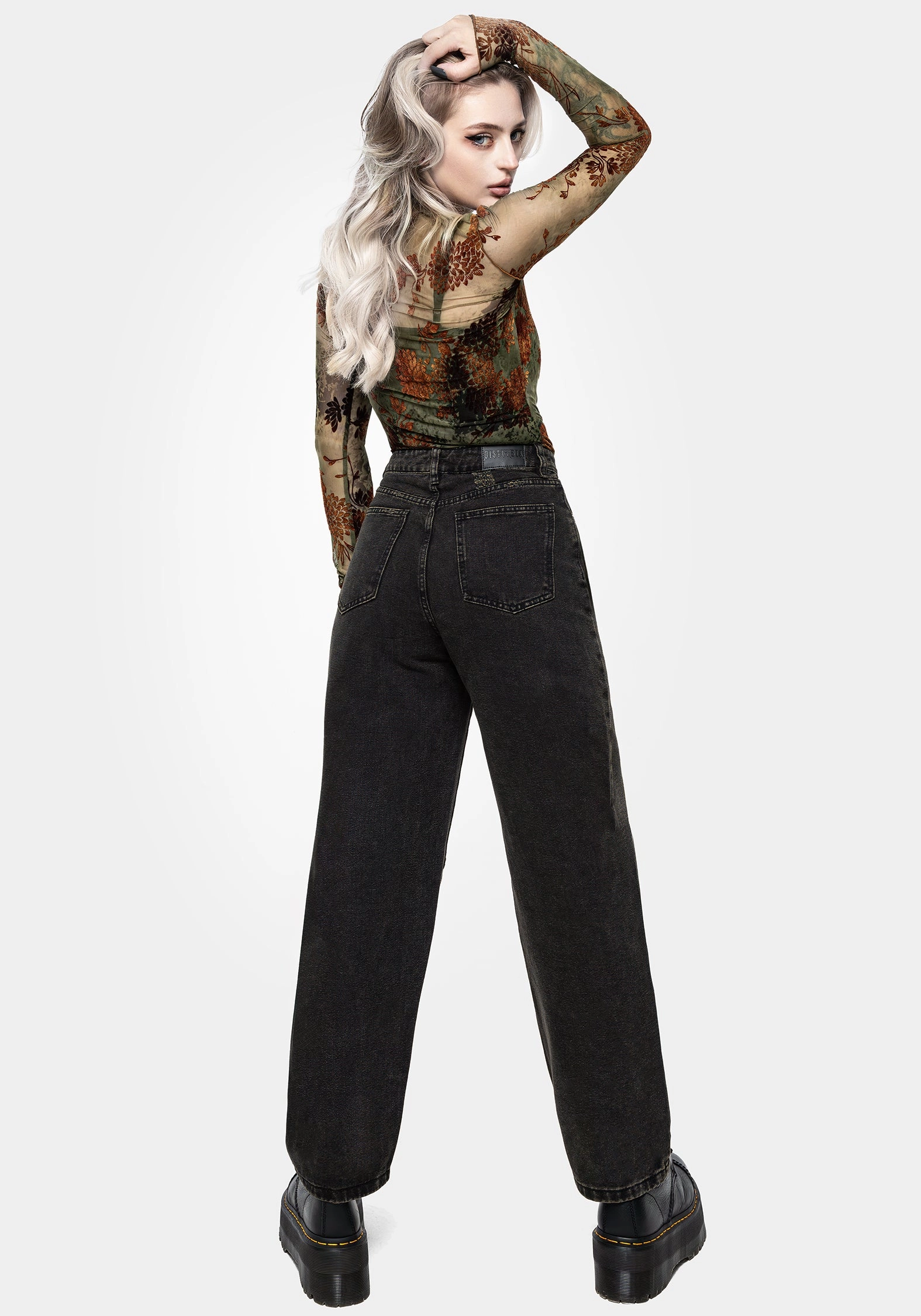 NonIrritatingStitching Veltha Floral Embroidered Denim Barrel Leg Jeans