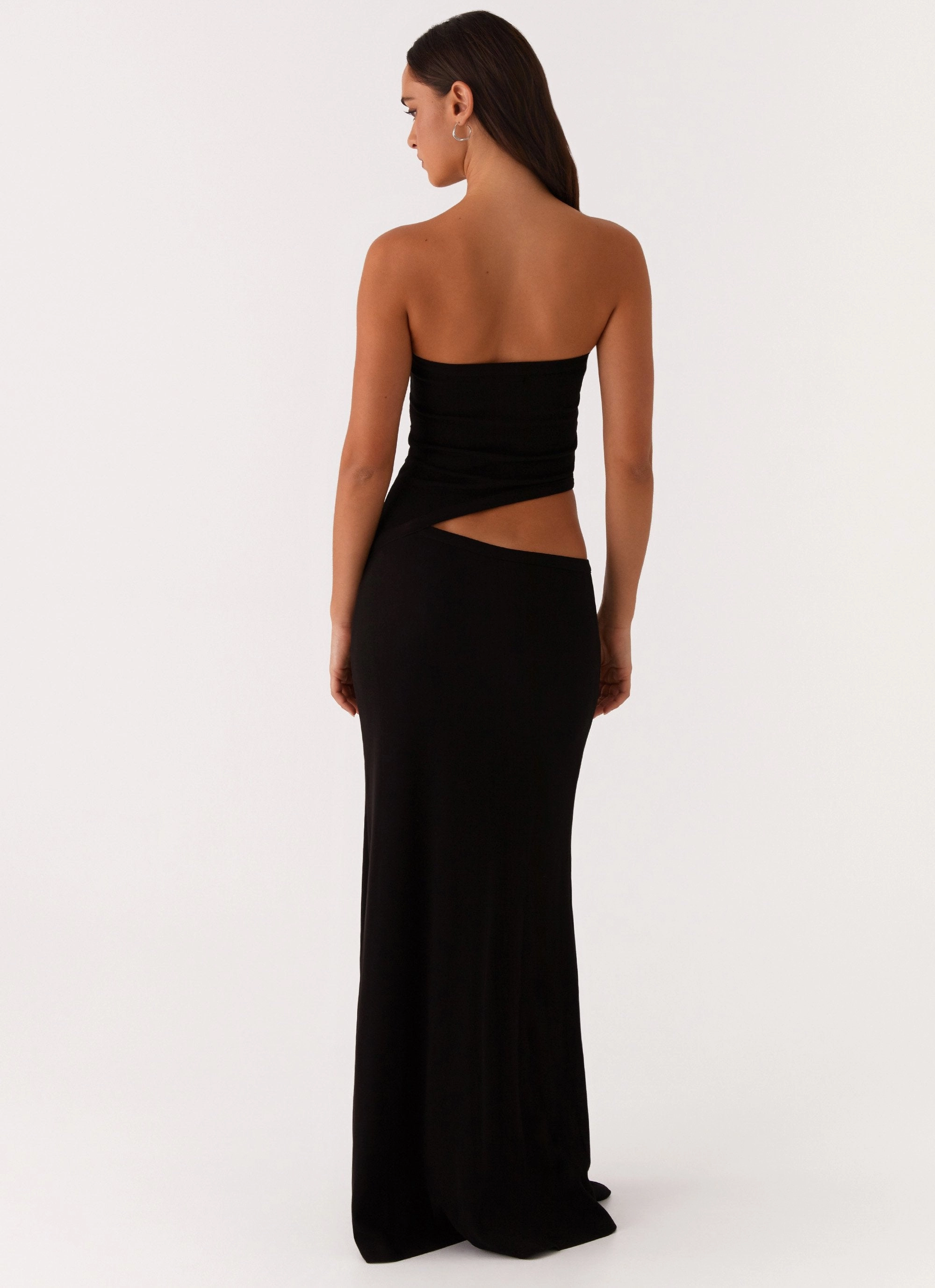 Wild Roses Maxi Dress - Black Perfect Day-to-Night Comfort Layer Wear
