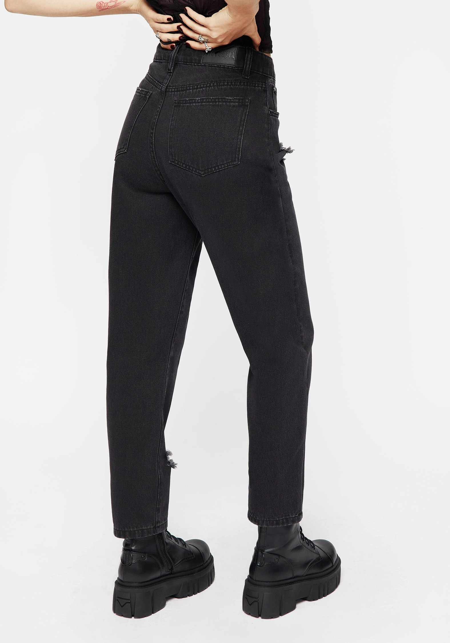 Relaxed Waist Wrinkle Resistant Nirah Embroidered Distressed Mom Jeans
