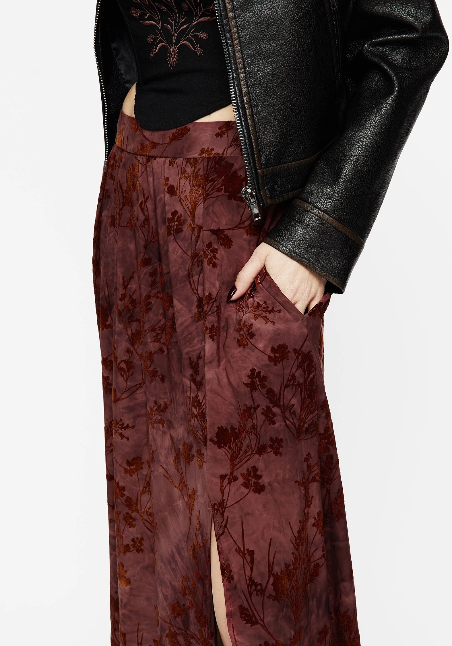 Trendy Outfit Wytchelm Floral Flocked Velour Midaxi Skirt - Red