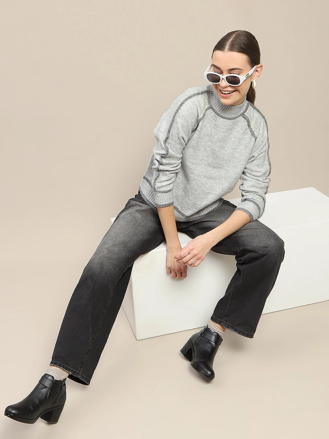 Breathable mesh panel Madame Contrast Trimming Grey Sweater